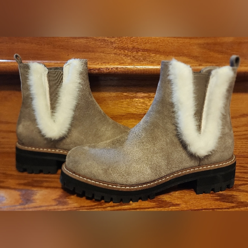 Women's Suede Ankle Boots with Faux Fur Trim